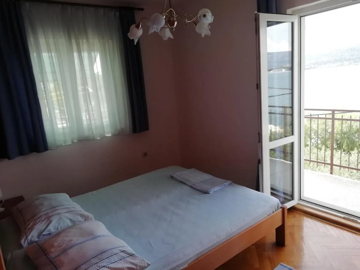 公寓 Apartmani Ante 特罗吉尔