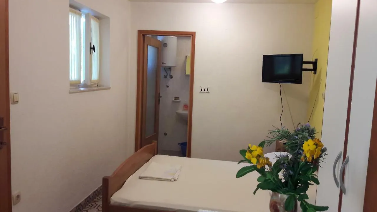 Apartmani Ante 特罗吉尔
