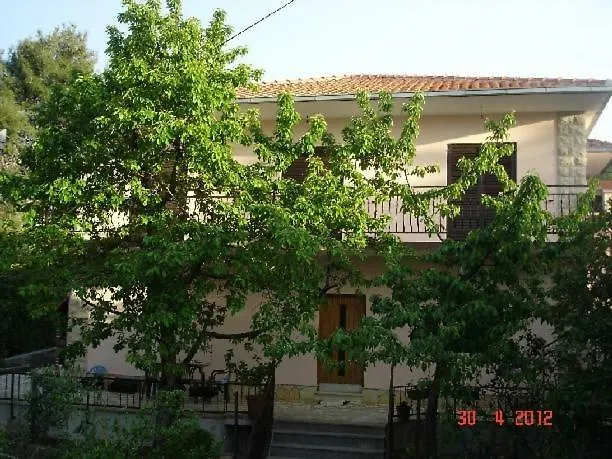 Apartmani Ante 特罗吉尔